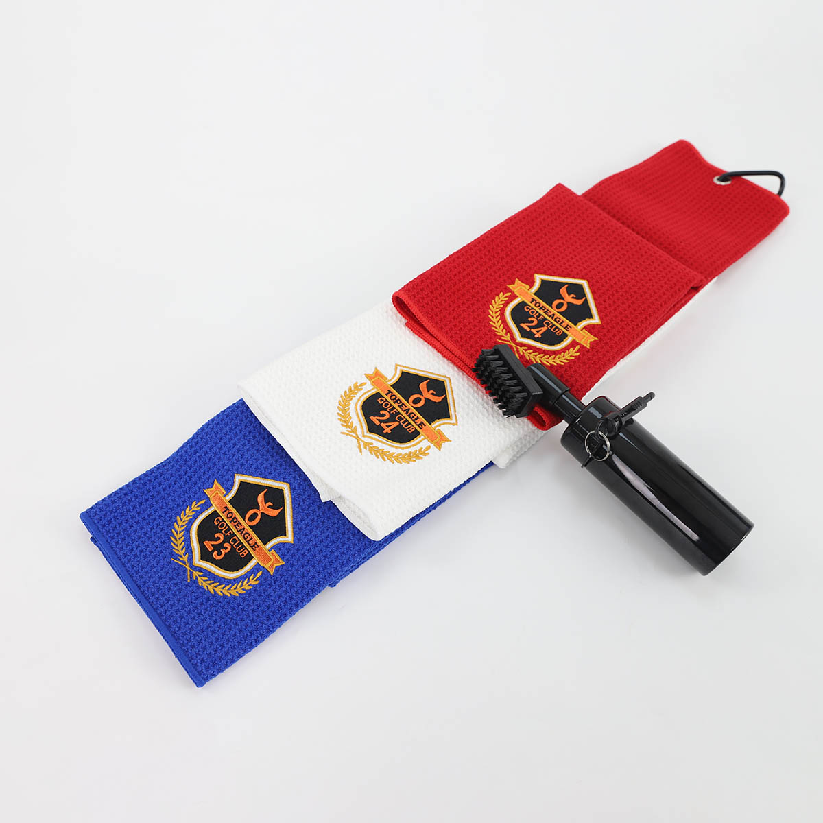 Embroidered pineapple grid golf towel-01.JPG